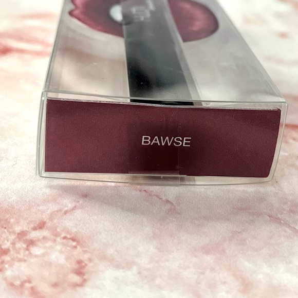 Huda Demi Matte Liquid Lipstick in Shade Bawse - Picture 2 of 3